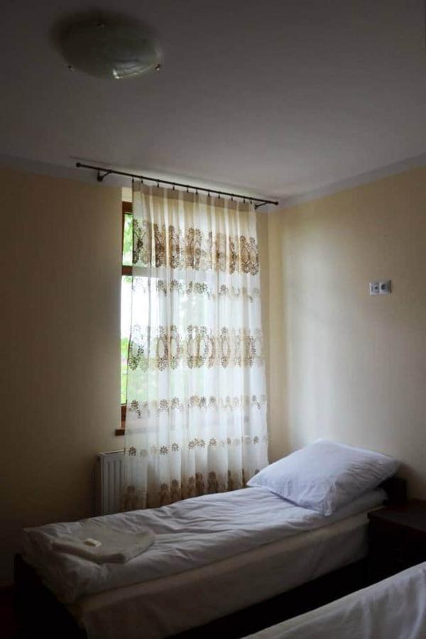 Pokoje Goscinne W Ratuszu Ogrodzieniec Luaran gambar